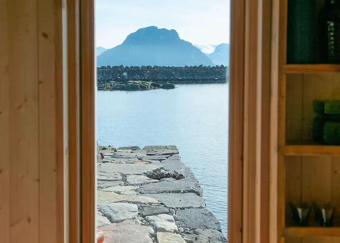 Lofoten - The Steamery Kvalnes (Vestvagoy)